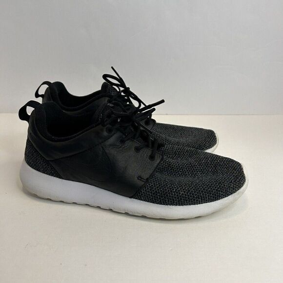 NIKE ROSHE ONE KNIT WOMEN SIZE 9 BLACK COOL GREY COMFORT STYLISH - Picture 3 of 7